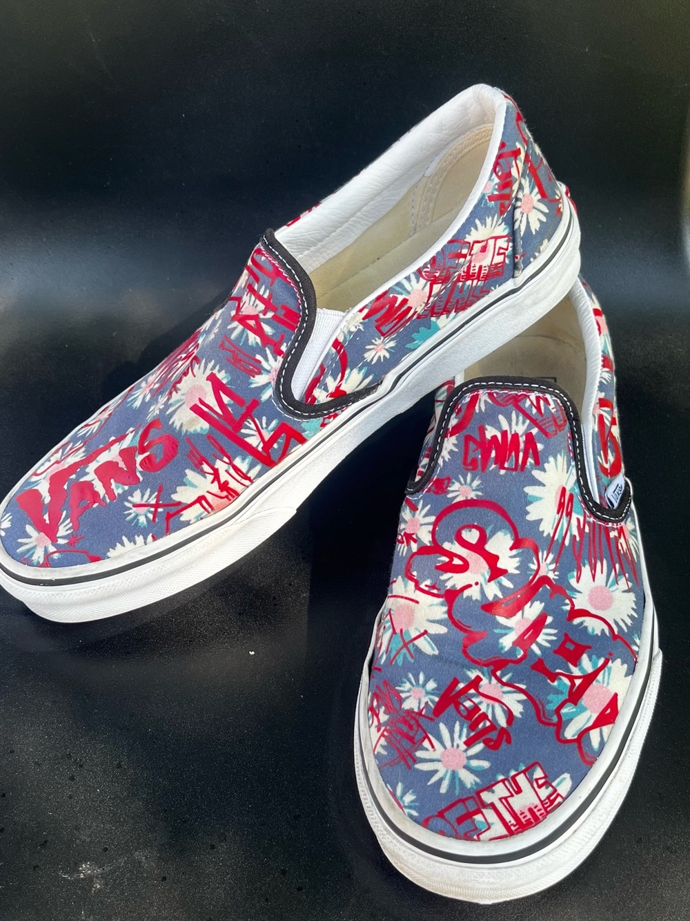 Vans Canvas Classic Slip-On Sneakers with Floral and Graffiti Graphic size 9